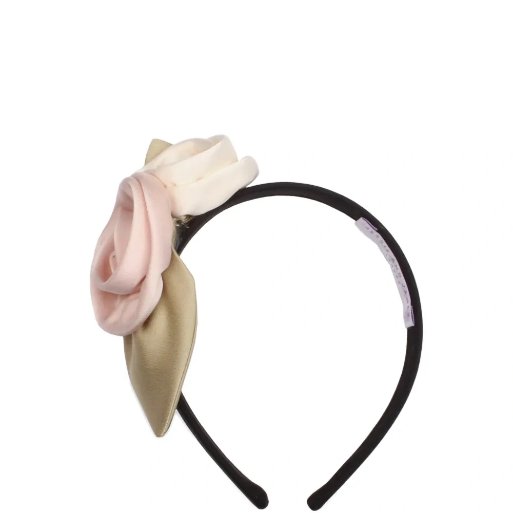 Ободок с цветочным украшением