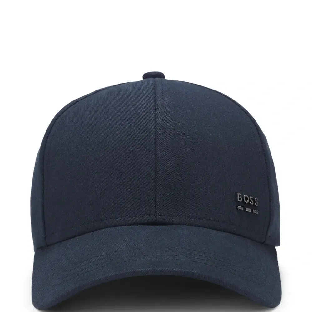 Бейсболка с логотипом