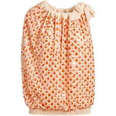 Блузка, украшенная пайетками