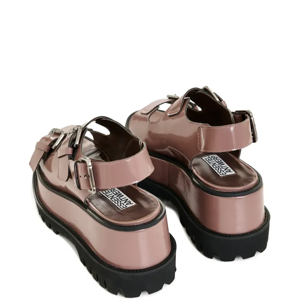 Босоножки на платформе с пряжкой