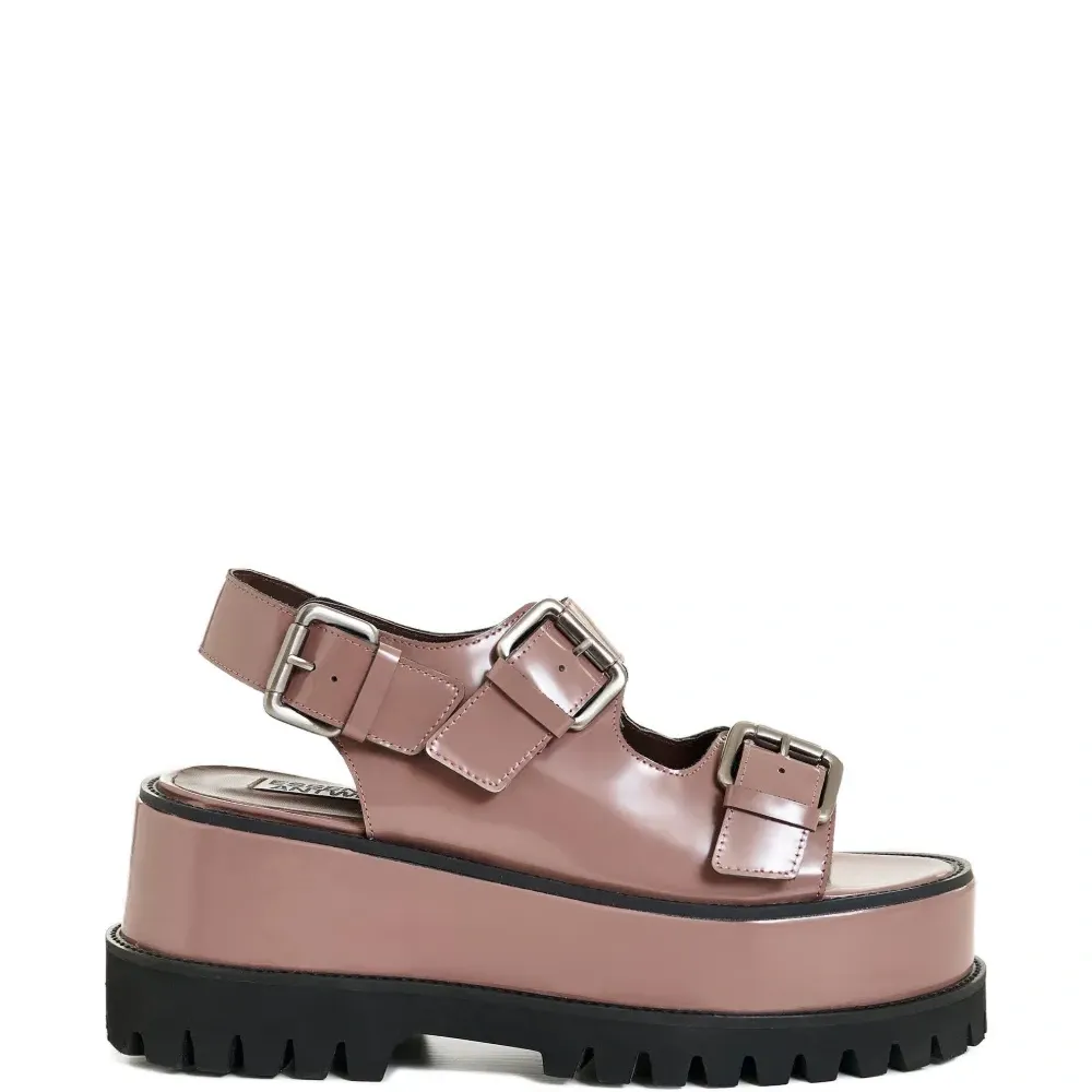 Босоножки на платформе с пряжкой