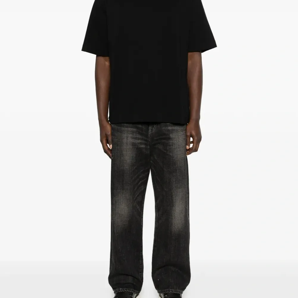 Футболка с логотипом