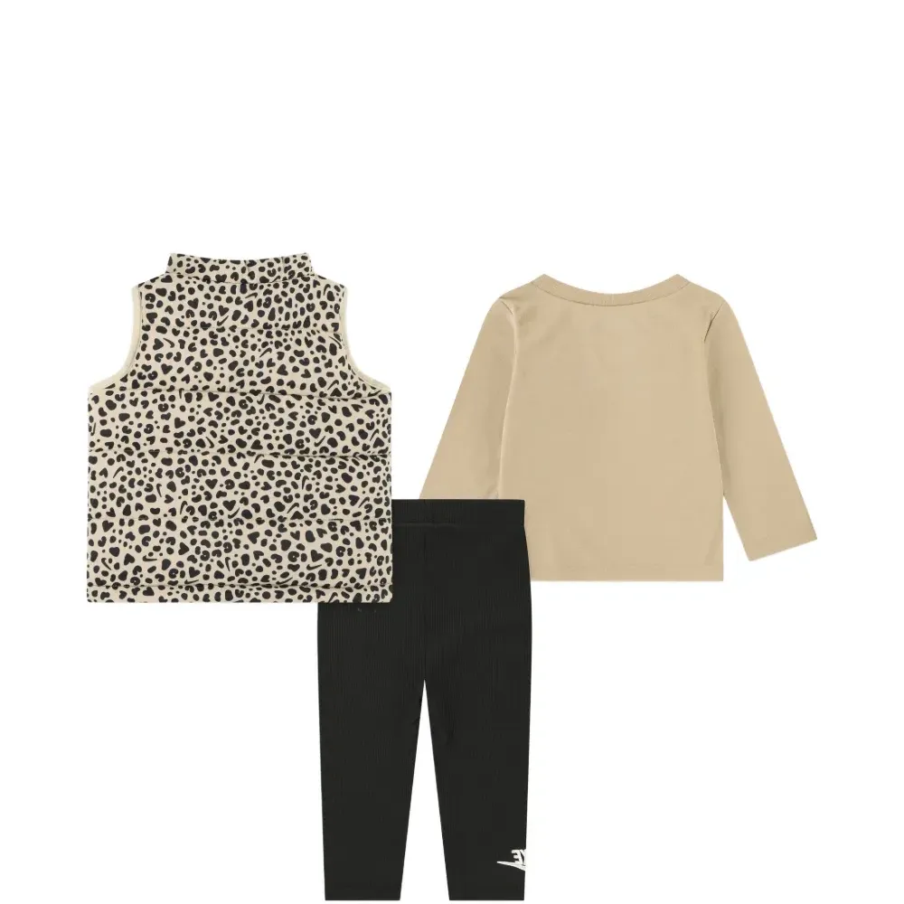 Костюм с принтом-логотипом