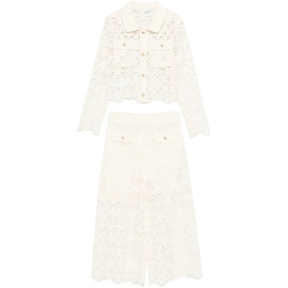 Комплект с брюками из кружев с цветочным узором