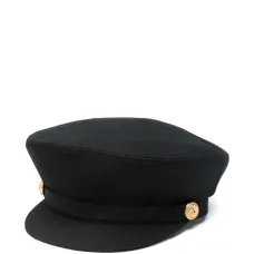 Шляпа с заострённым верхом и пуговицей Шляпа с заострённым верхом и пуговицей