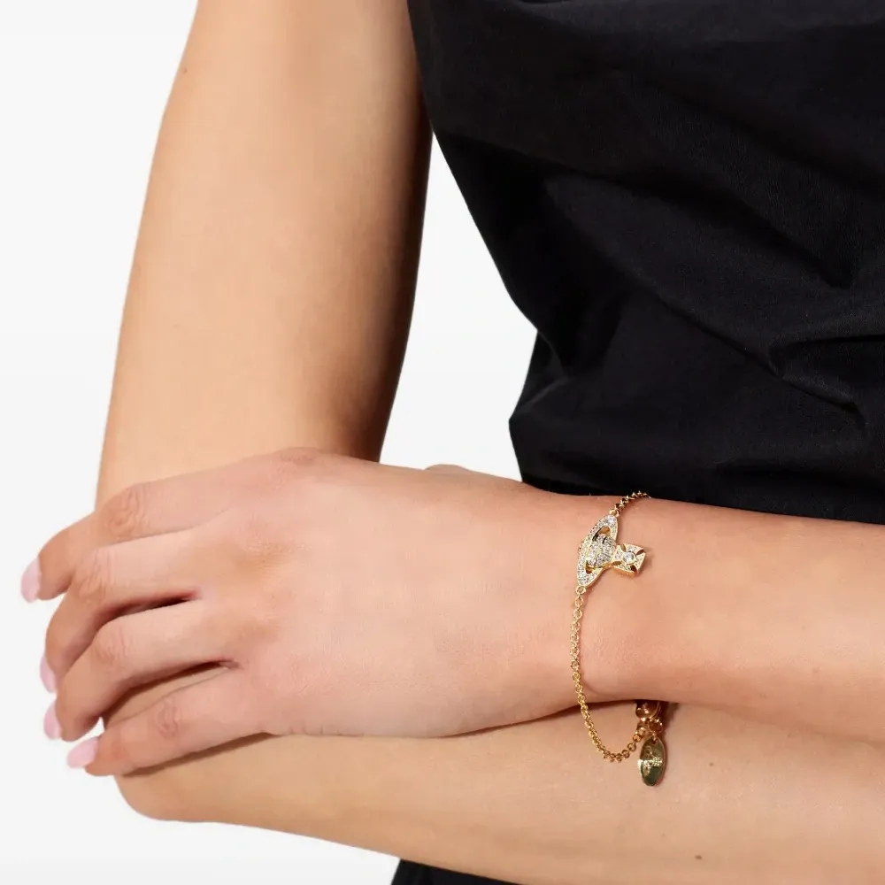 Браслет с украшением в виде орба