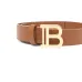 Ремень с пряжкой в виде буквы B