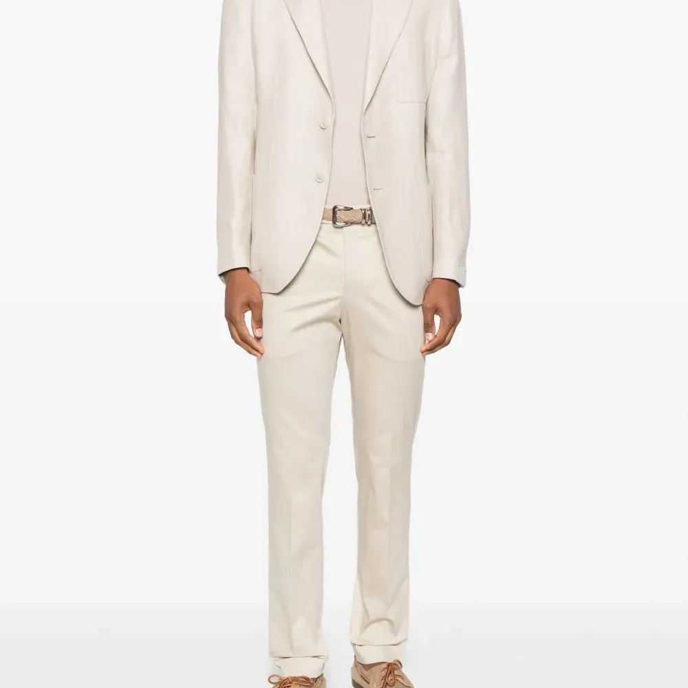 Футболка с круглым вырезом