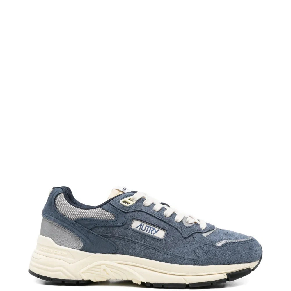 Кроссовки с вставками