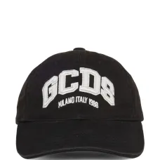 Бейсболка с вышитым логотипом Бейсболка с вышитым логотипом