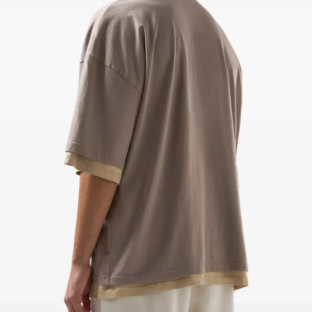 Футболка с логотипом