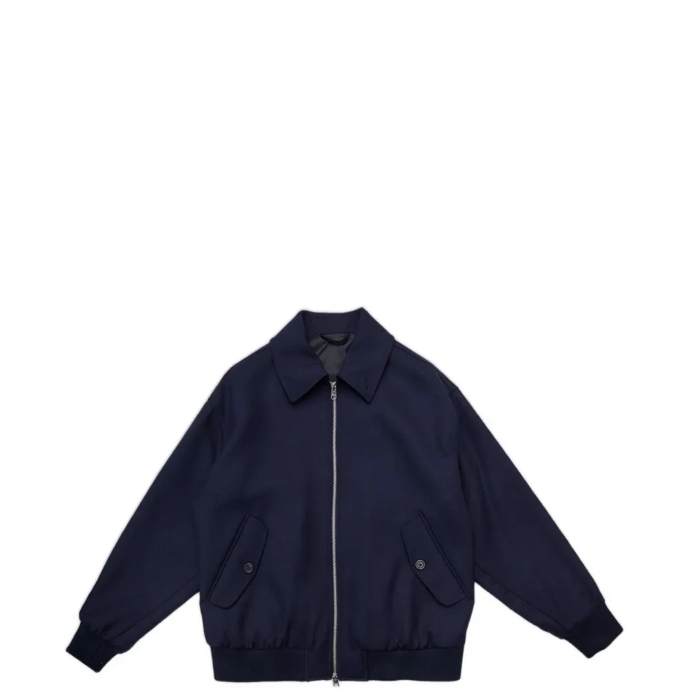 Куртка на молнии с накладными карманами