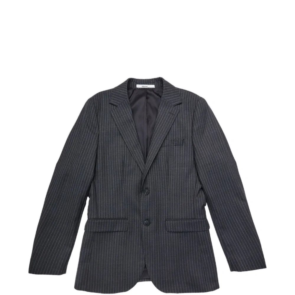 Двубортный пиджак в тонкую полоску