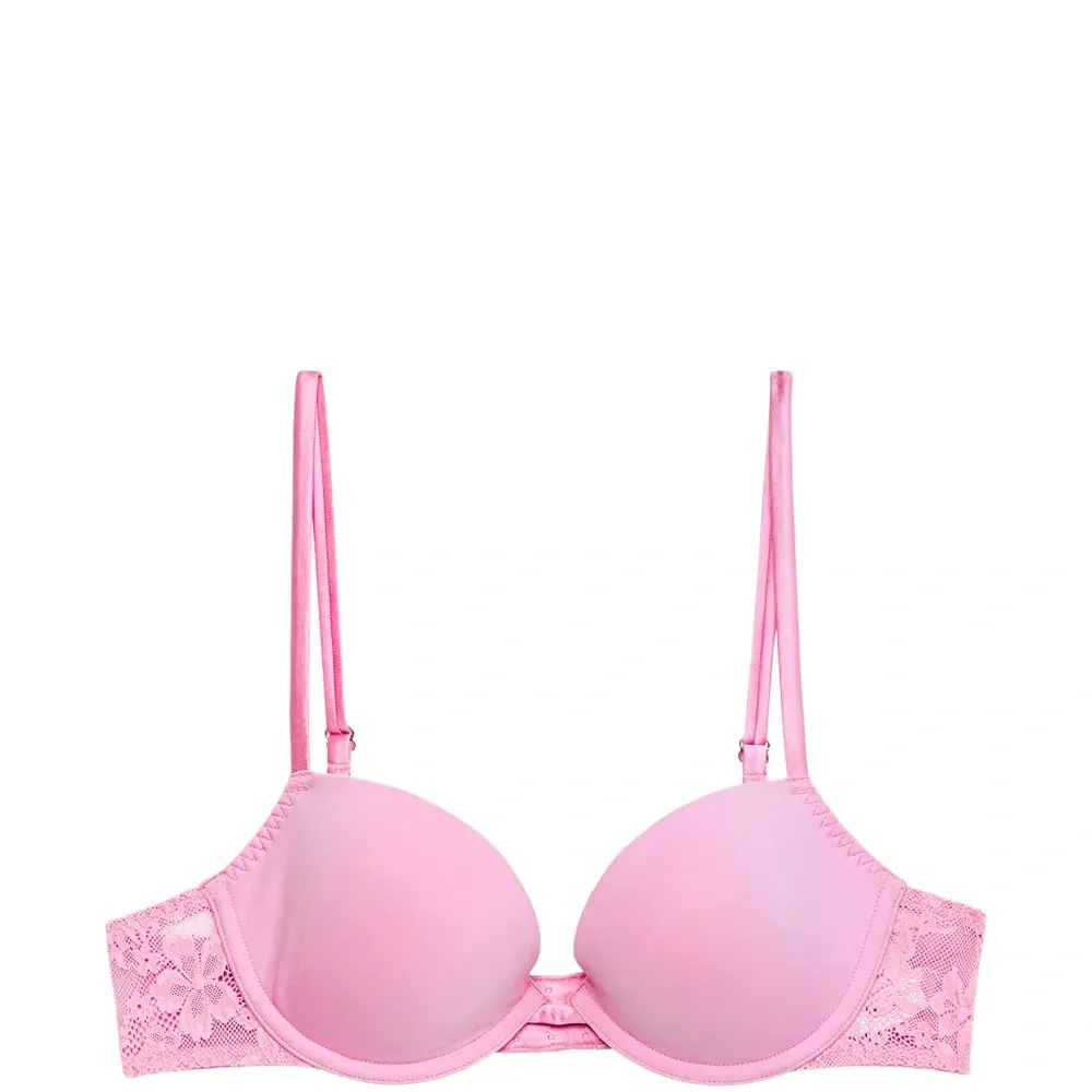 Полумягкий формованный бюстгальтер с кружевом