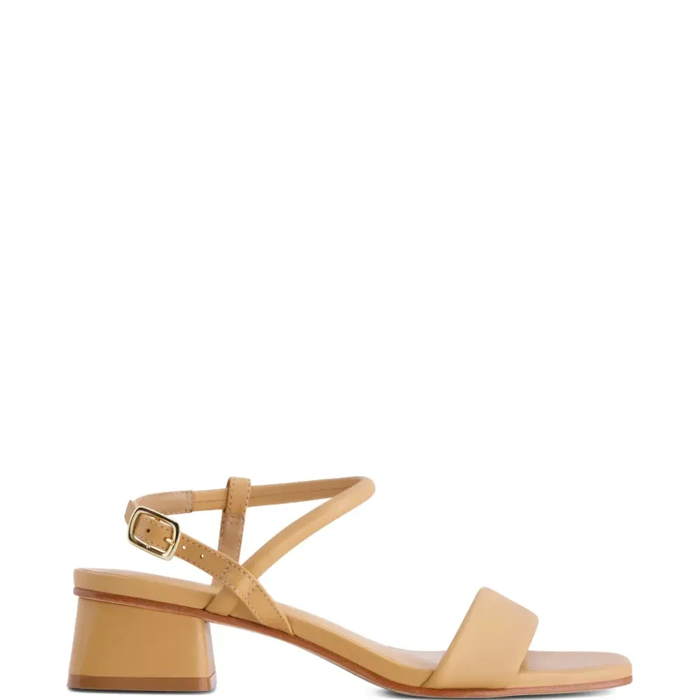 Босоножки Josei с квадратным носком