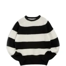 Полосатый свитер с круглым вырезом