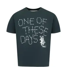 Футболка с рисунком "колючая проволока"