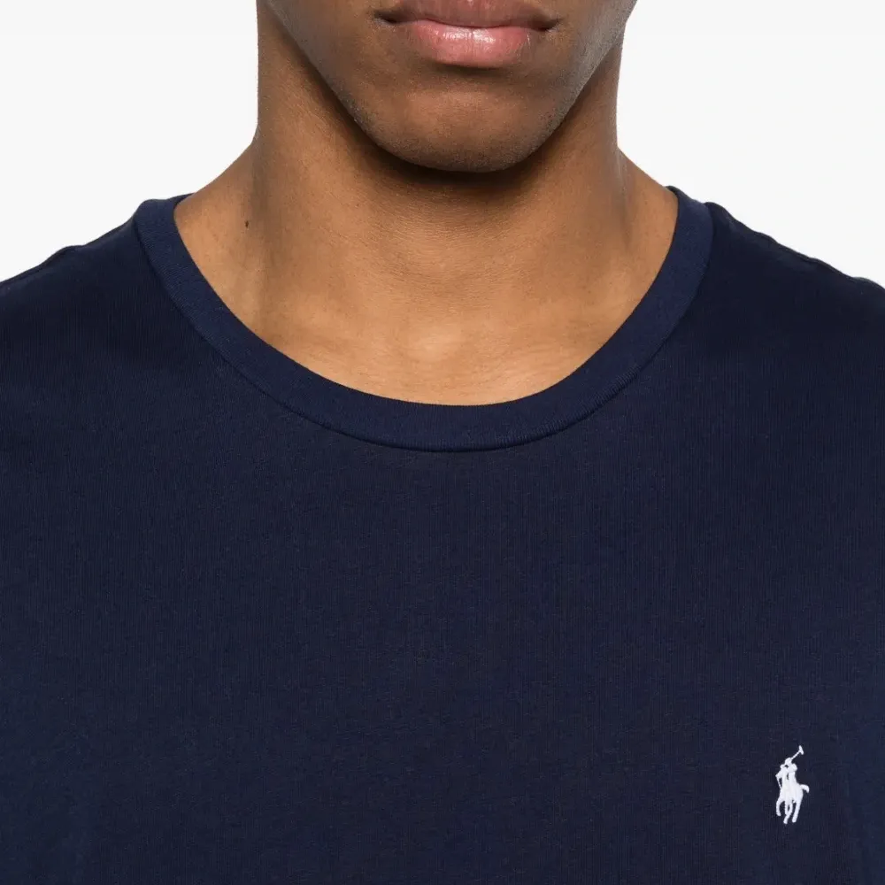 Футболка с логотипом