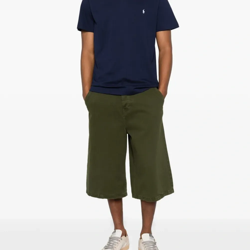 Футболка с логотипом