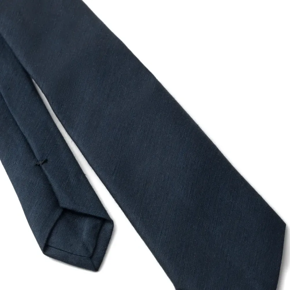 Галстук с заострённым концом