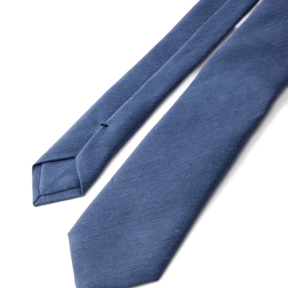 Галстук с заострённым концом