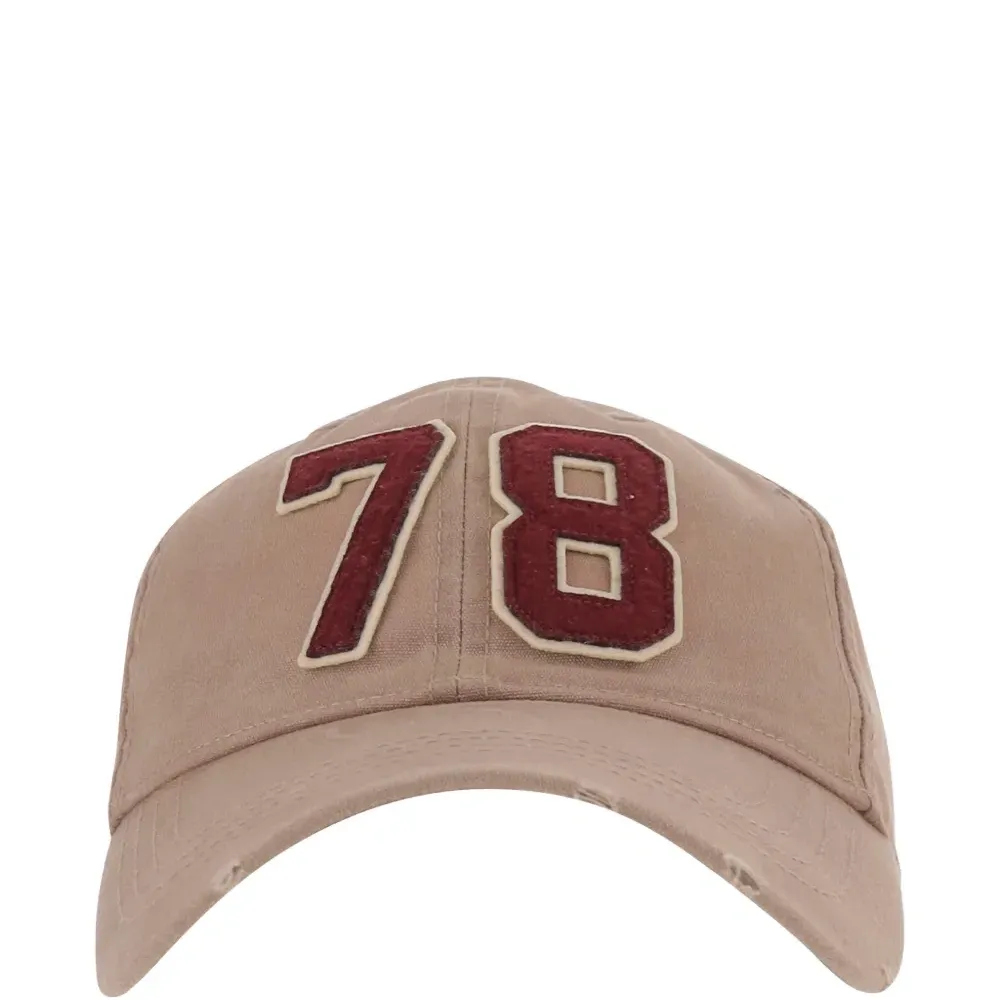 Бейсболка с аппликацией