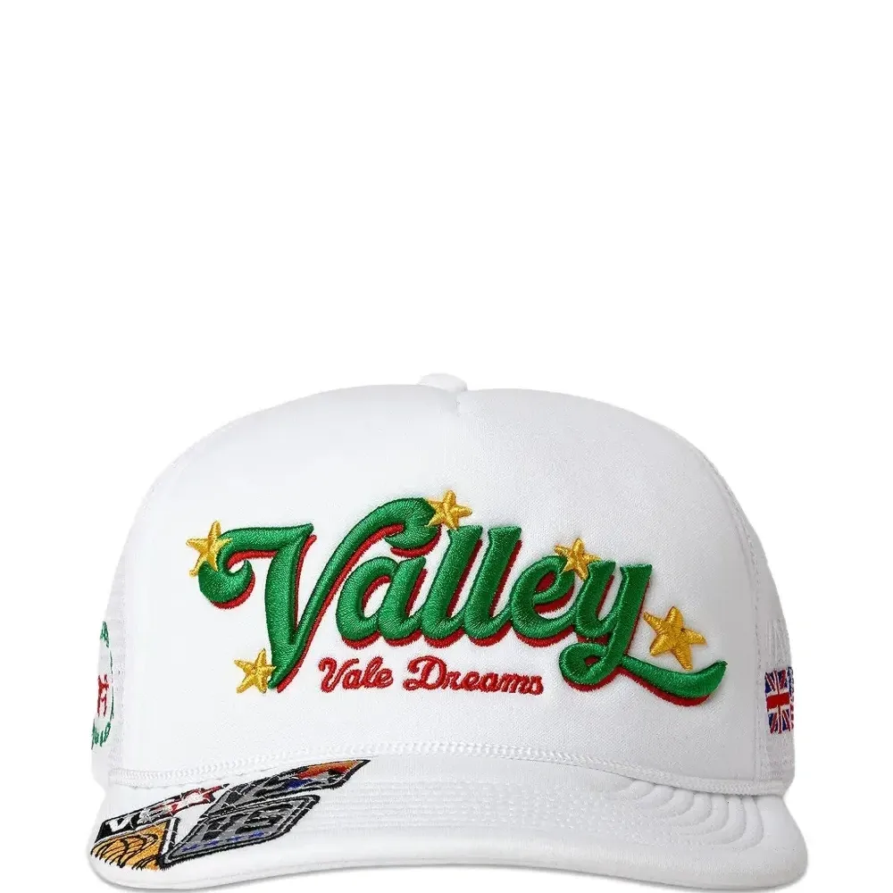 Бейсболка-тракер с вышивкой