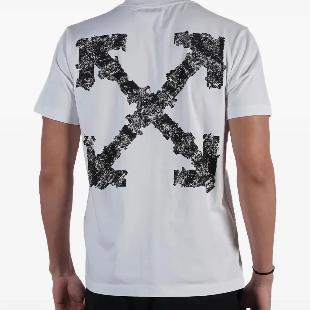 Футболка с логотипом