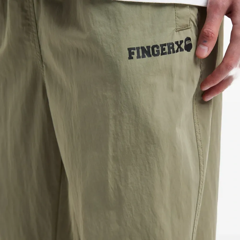 Спортивные брюки на завязках с логотипом