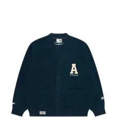 Кардиган с V-образным вырезом и логотипом