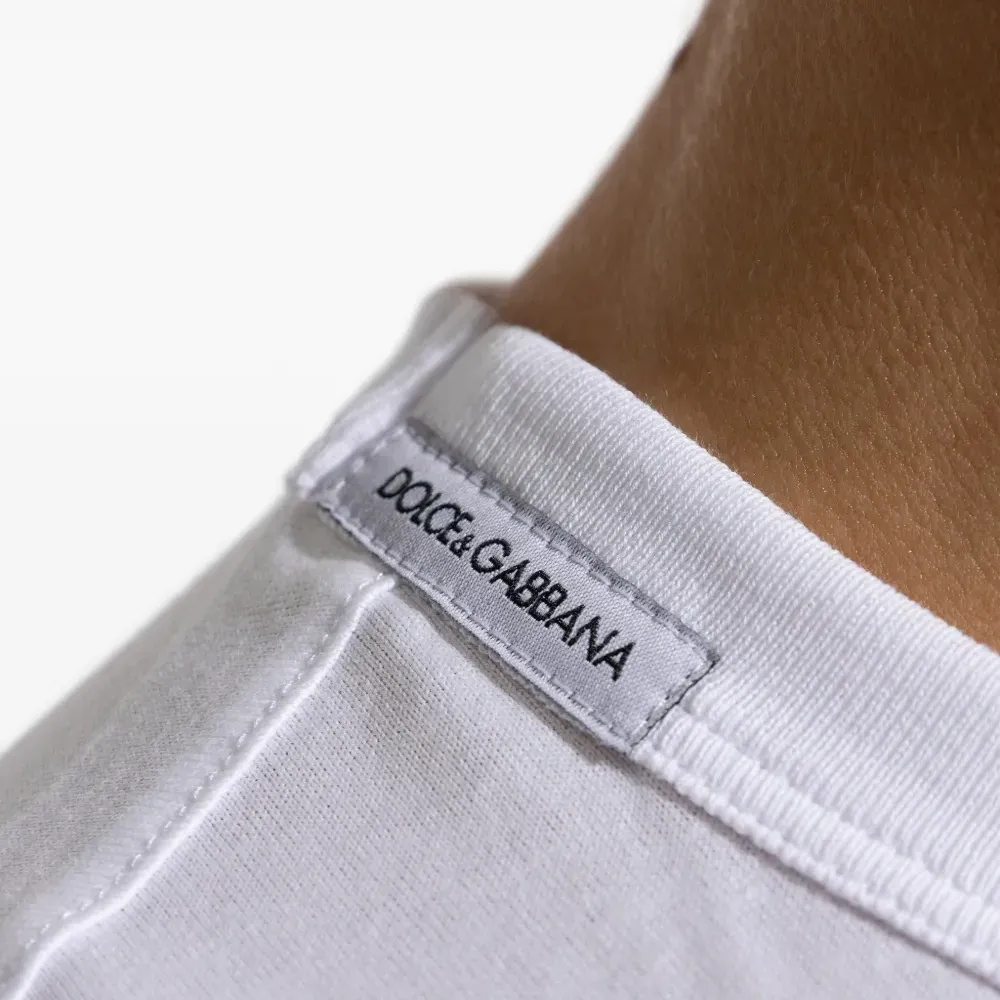 Футболка с нашивкой-логотипом