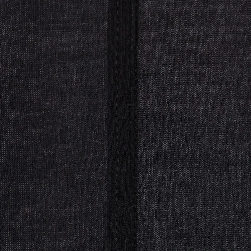 Футболка с загнутыми рукавами