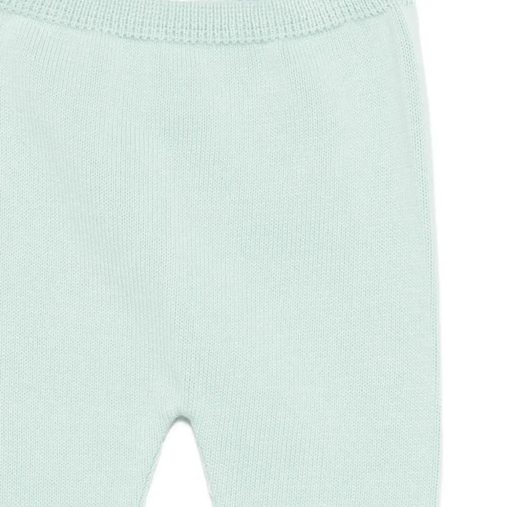 Вязаный комплект с отделкой из кружева