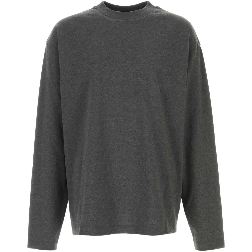 Футболка с логотипом