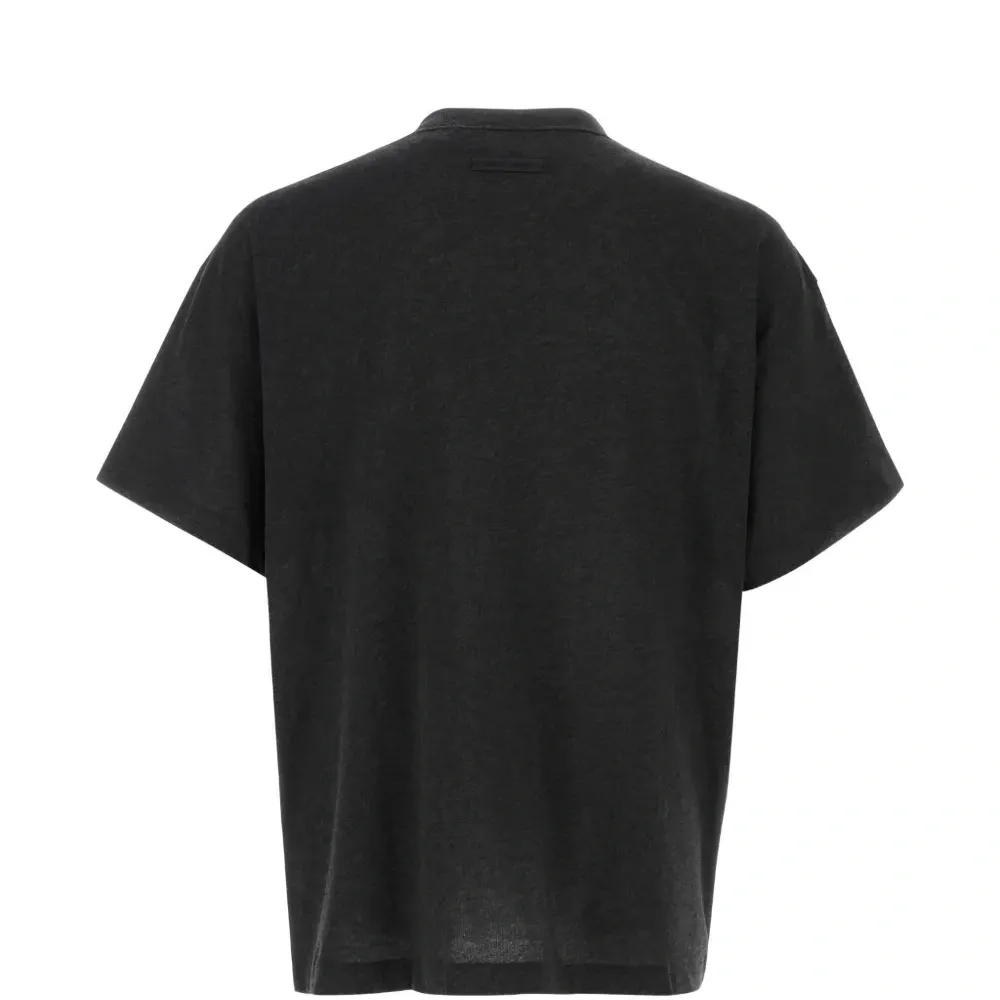 Черная футболка