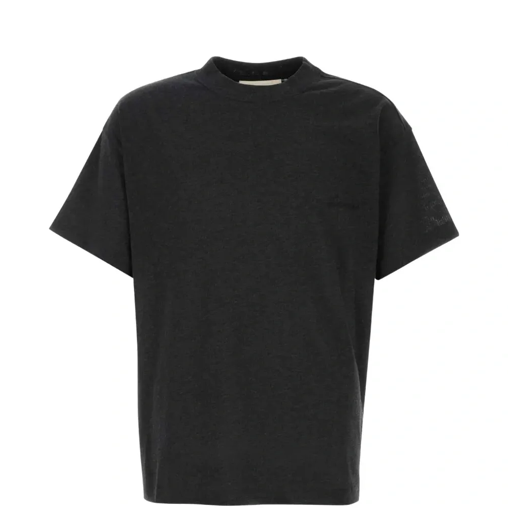 Черная футболка