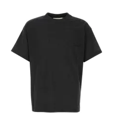 Черная футболка