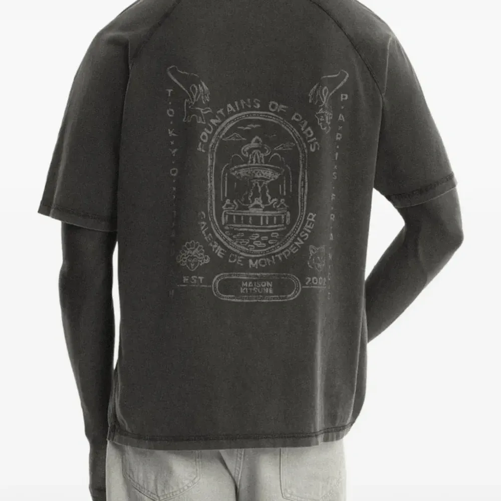 Футболка с принтом и круглым вырезом