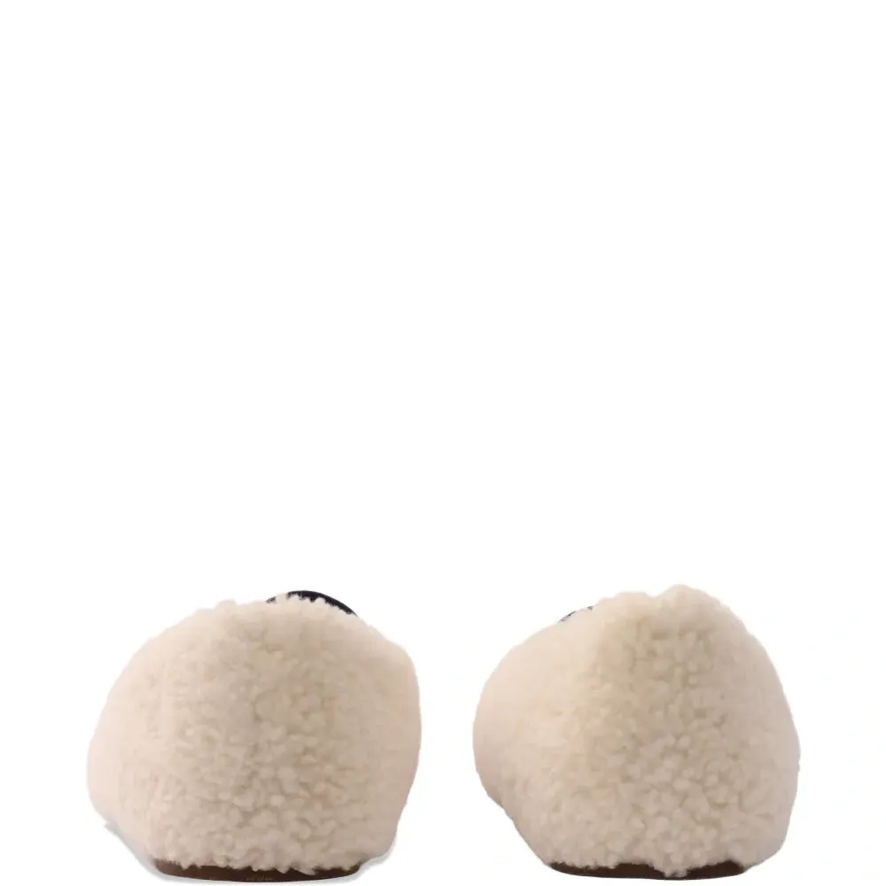 Балетки с ремешком из овчины