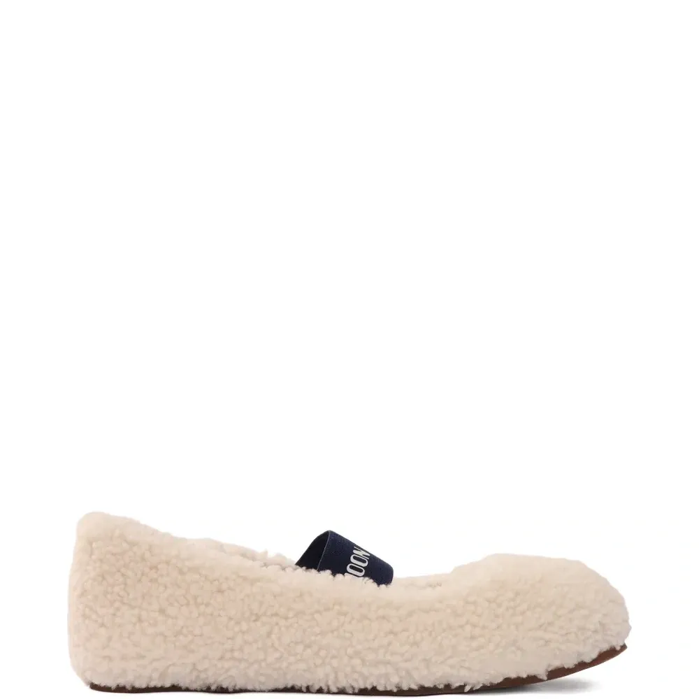 Балетки с ремешком из овчины