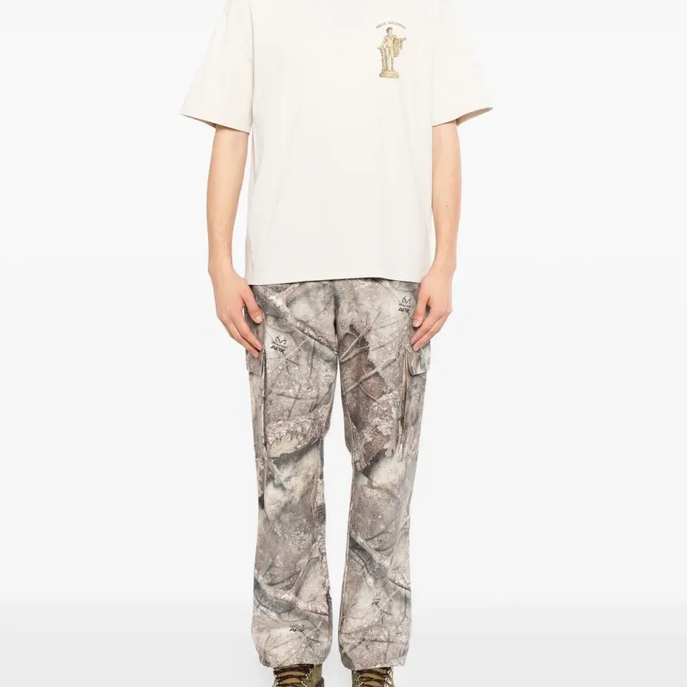 Футболка с графическим принтом