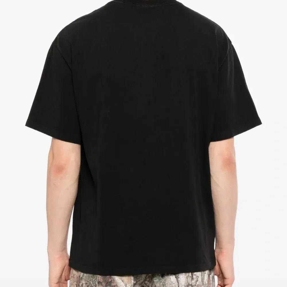 Футболка с круглым вырезом и графическим принтом