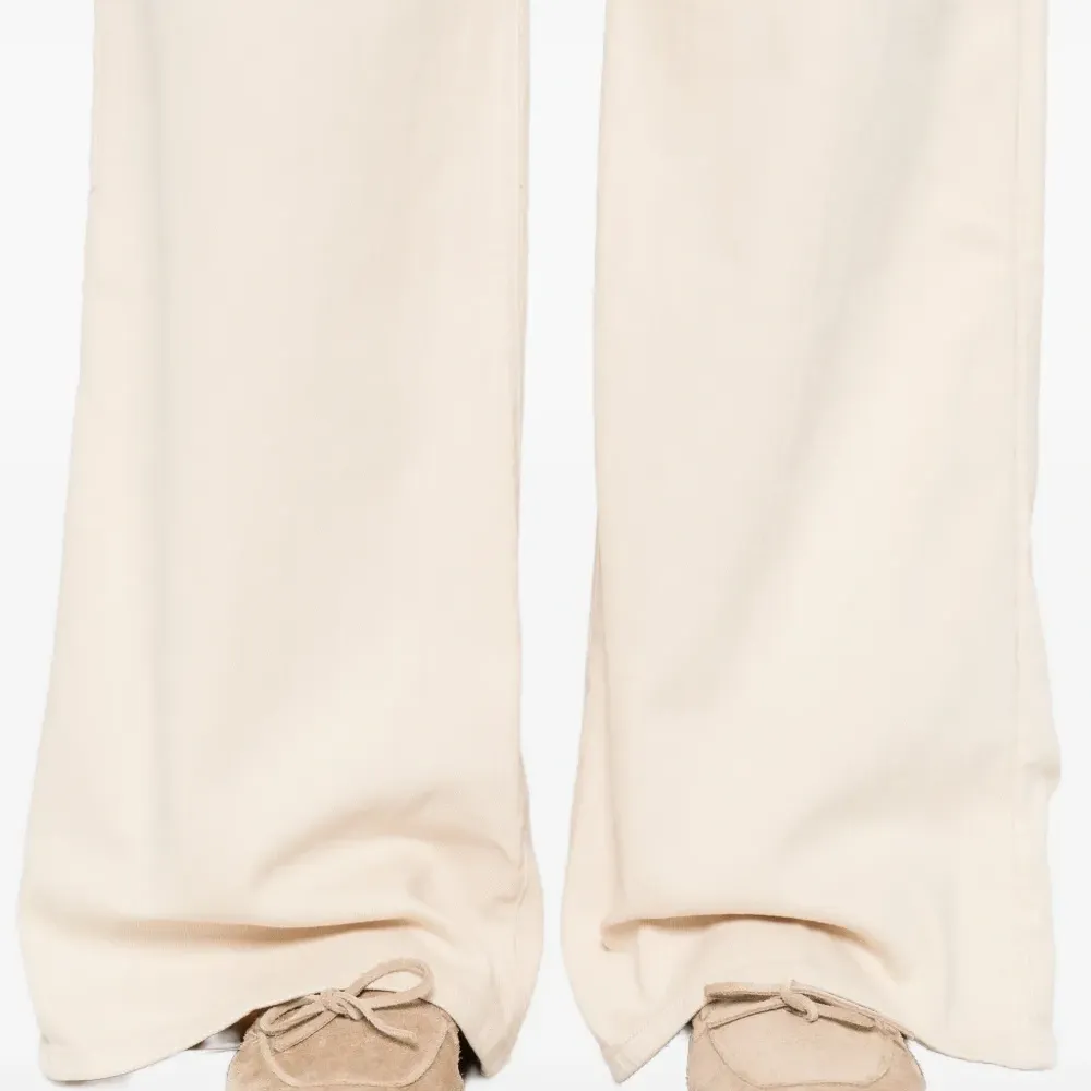 Джинсы Lotta свободного кроя (широкие брючины) Джинсы Lotta свободного кроя (широкие брючины)