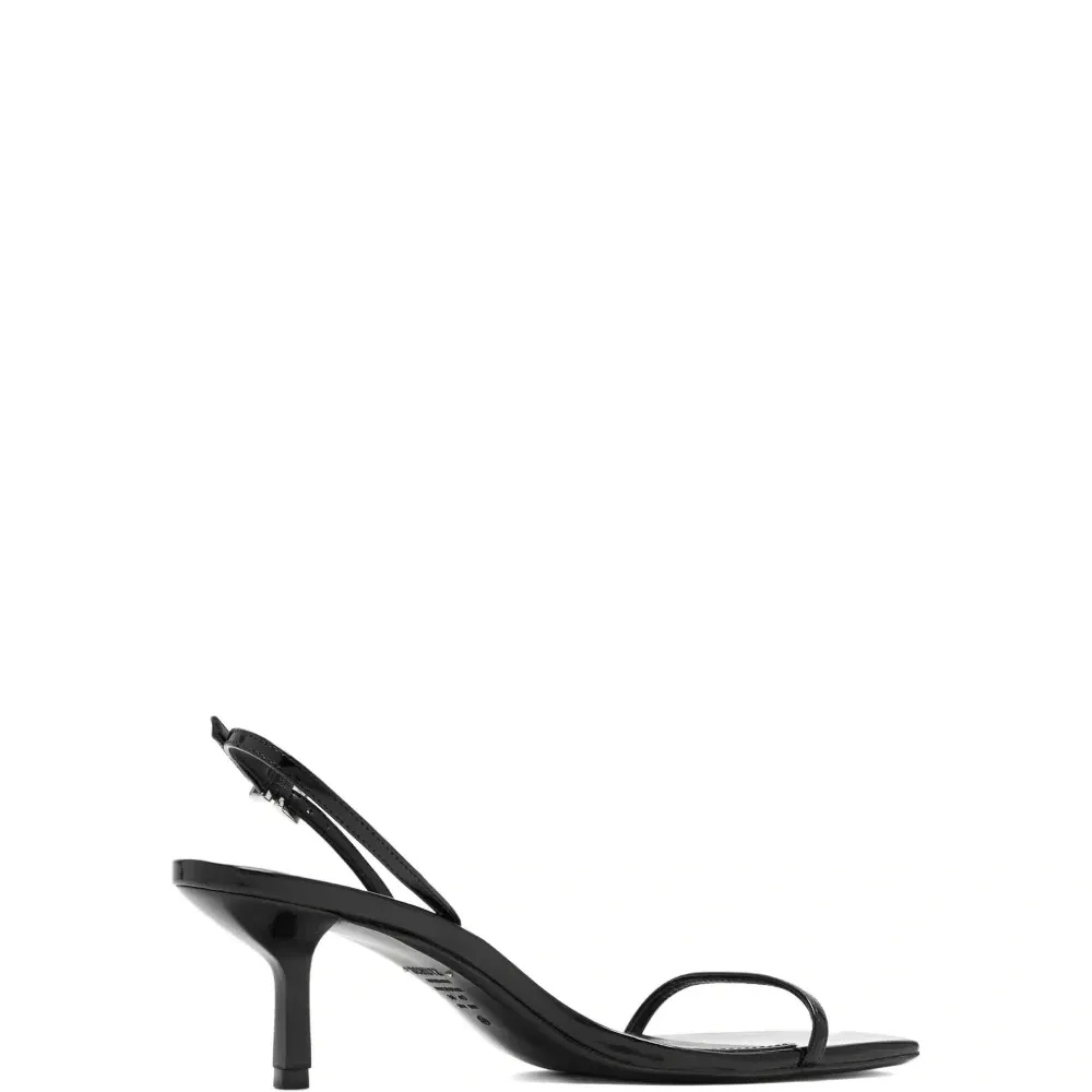 Босоножки Judith с открытым квадратным мысом и ремешком на пятке