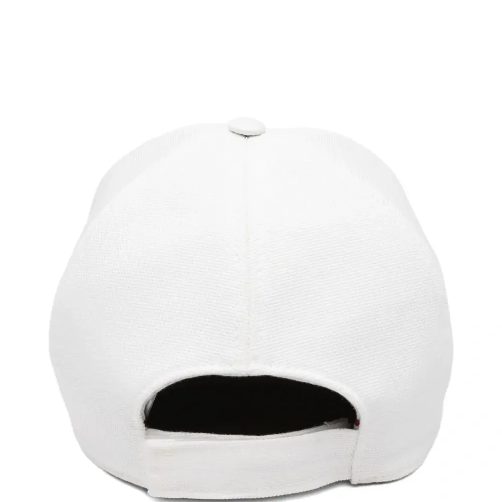 Бейсболка с вышивкой