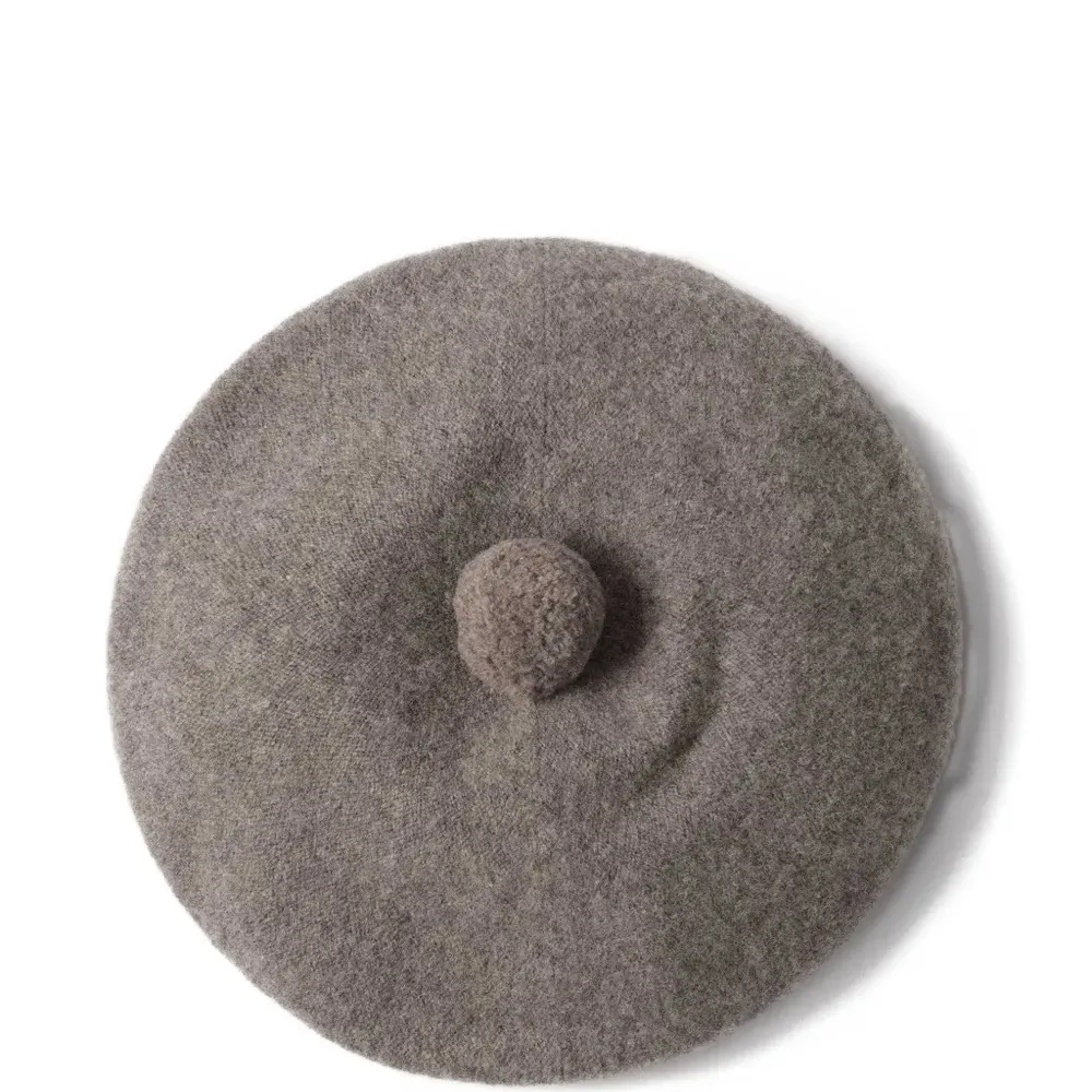 Шапка-шантер с помпоном