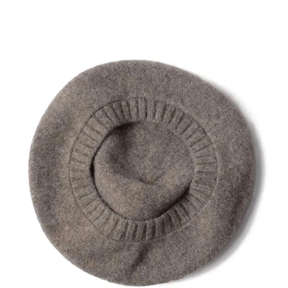 Шапка-шантер с помпоном