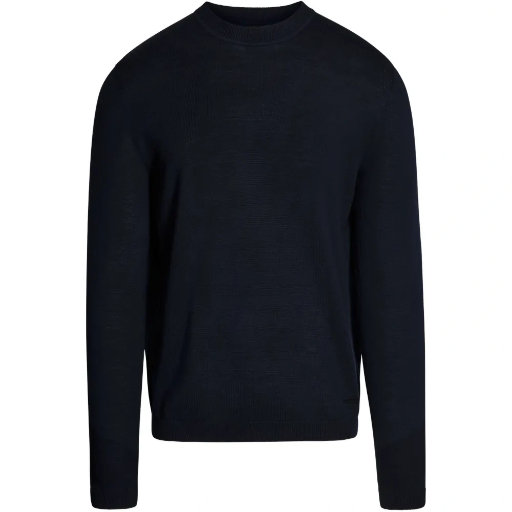 Свитер с круглым вырезом