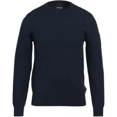 Свитер с круглым вырезом