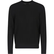 Свитер с ромбовидным узором